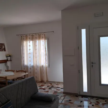 Serra Lägenhet Bari Sardo
